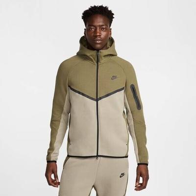 Kurtka Tech Full-Zip Windrunner Hoodie (HV0949) średni oliwkowy/jasny wojskowy/czarny
