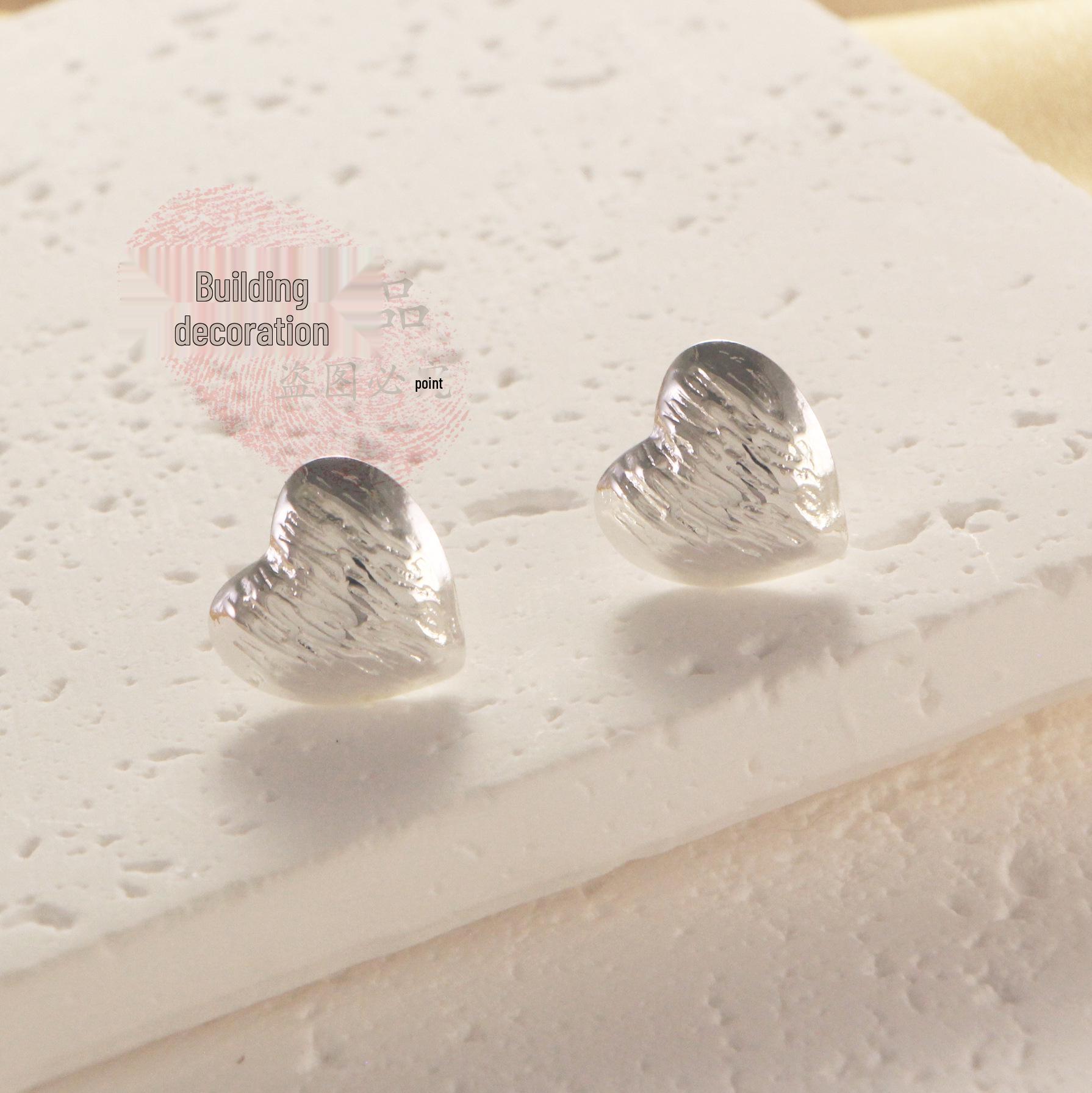 Серьги-гвоздики в форме сердца с серебряным покрытием - Титановая сталь, Минималистичный, Универсальный, Нейтральный стиль.