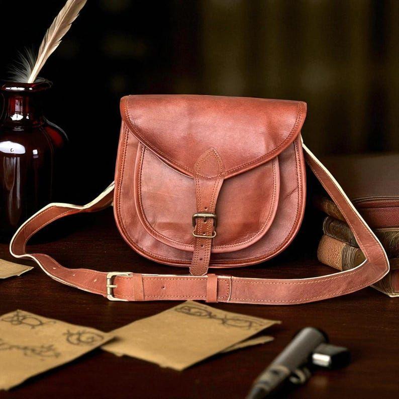 

Винтажная кожаная сумка через плечо ручной работы – Сумка-мессенджер кросс-боди для мужчин и женщин 11 x 9 x 3 in