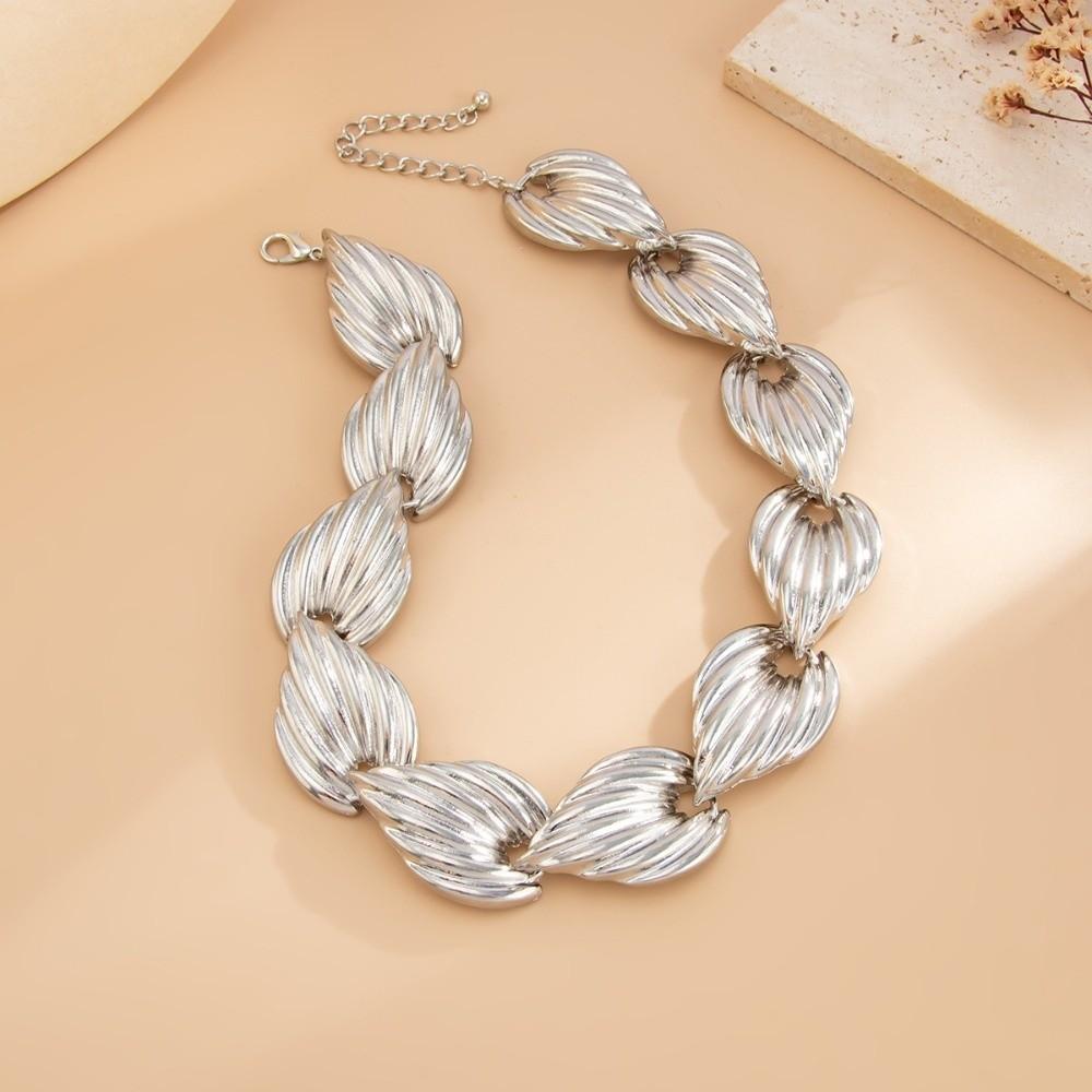 Fashion Exaggerated Neck Jewelry Punk Shell Clavicle Chain  Holiday