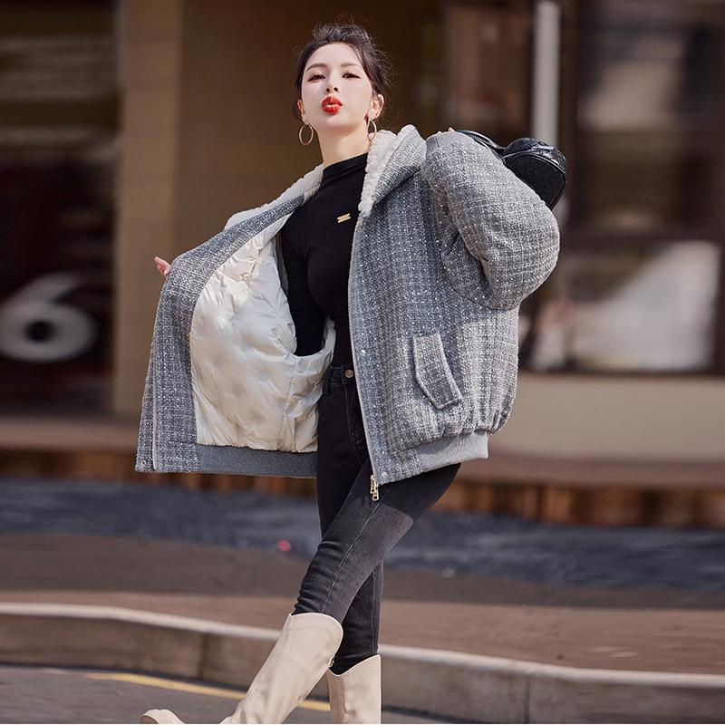 

Korean Style Women s Hooded Down Jacket with Sequin Patchwork and Plaid Design, SY859, 2024 M 115-130 lbs сірий колір