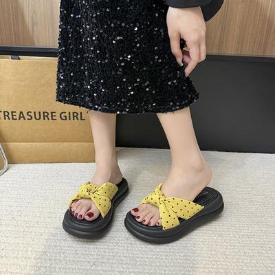 Hochwertige Damen-Sommer-Hausschuhe mit dicker Sohle, neue Modelle 2025, zu Röcken, Sandalen, modische Ein-Wort-Sandalen im Feenstil