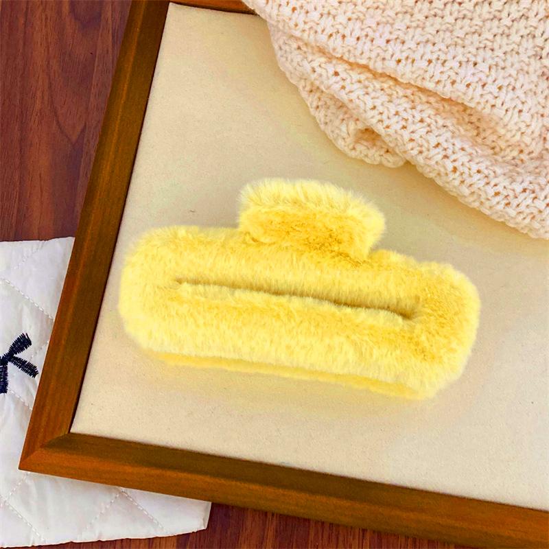 Korean Large Square Plush Hair Clip for Women Fashion Temperament Shark Clip Barrettes Girl Headwear Hair Accessories