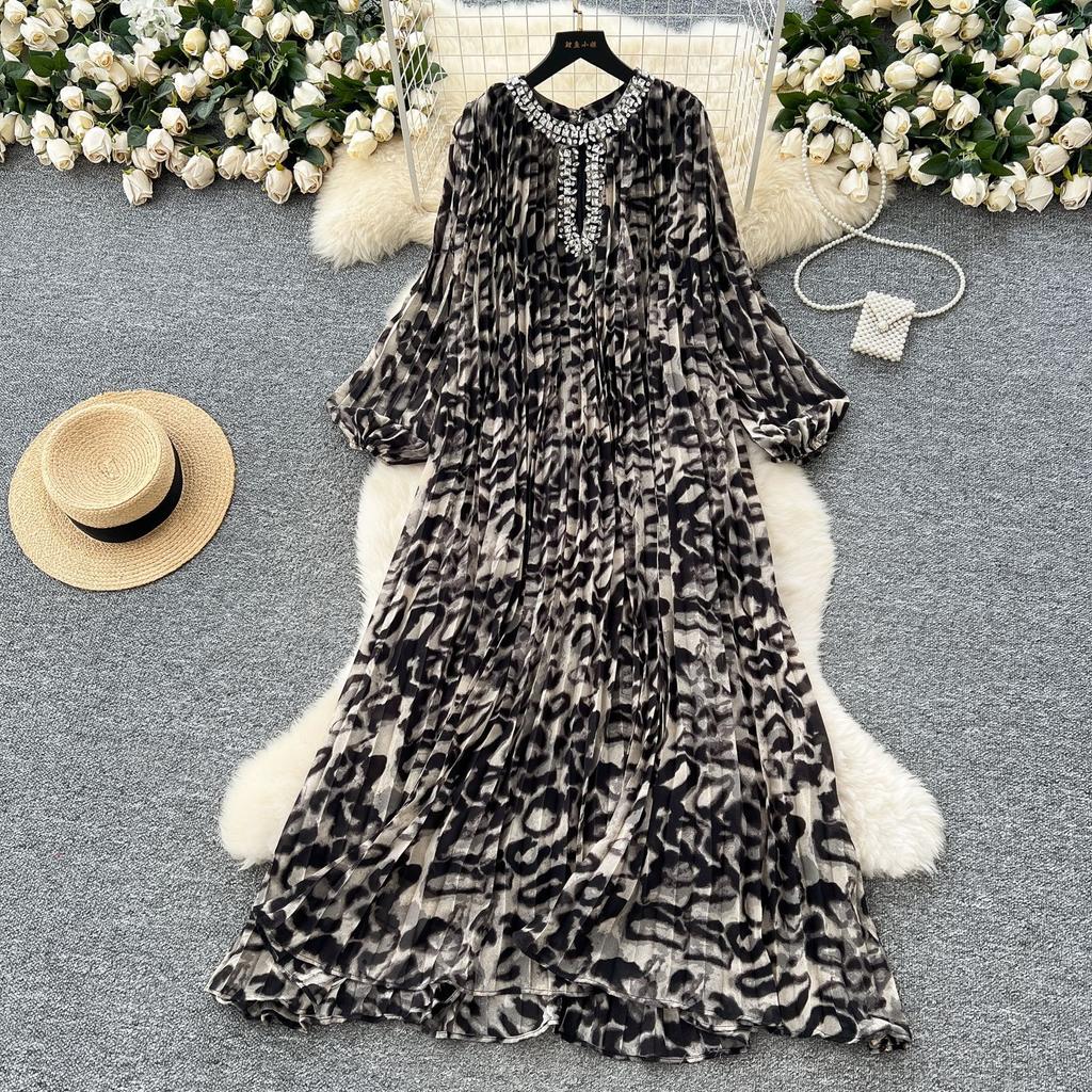 High-end Elegant Dress Women's European and American Fashion Nail Drill Hollow Round Neck Long Sleeve Loose and Thin Leopard Print Pleated Dress