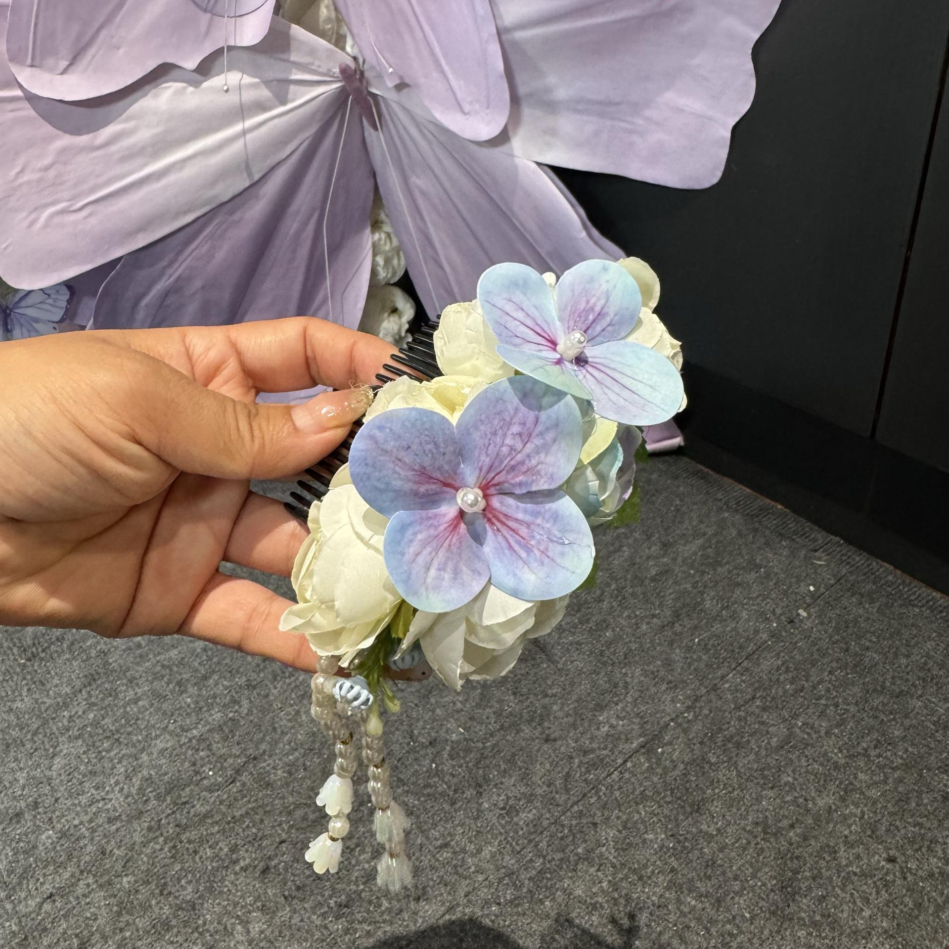 

Ethnic Yunnan Dai Tassel Headdress Hair Comb for Dance Performances