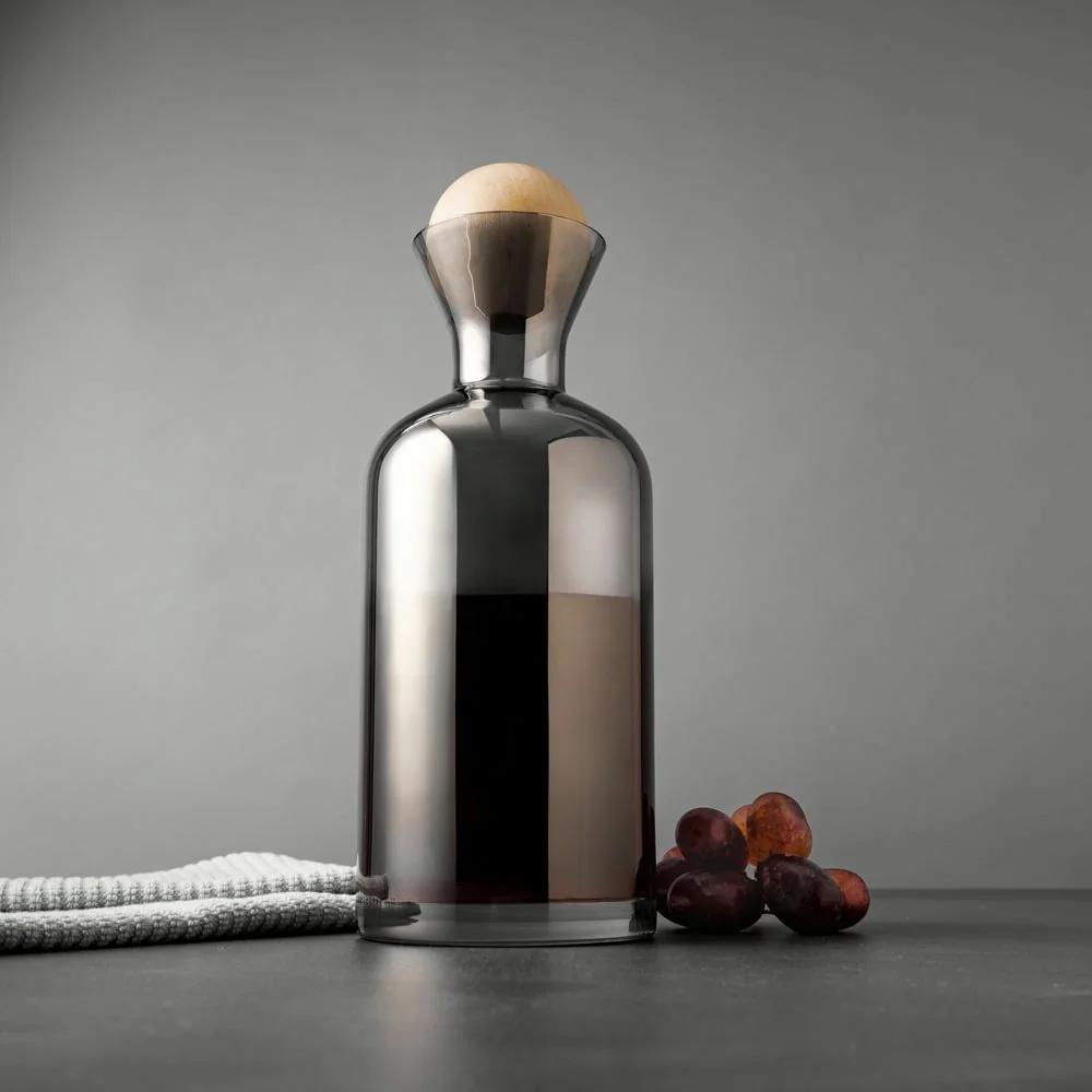 Stylish Glass Carafe with Rubber Wood Stopper Ideal Serving Water Juice Cocktails Kitchen Decor Dining Essentials