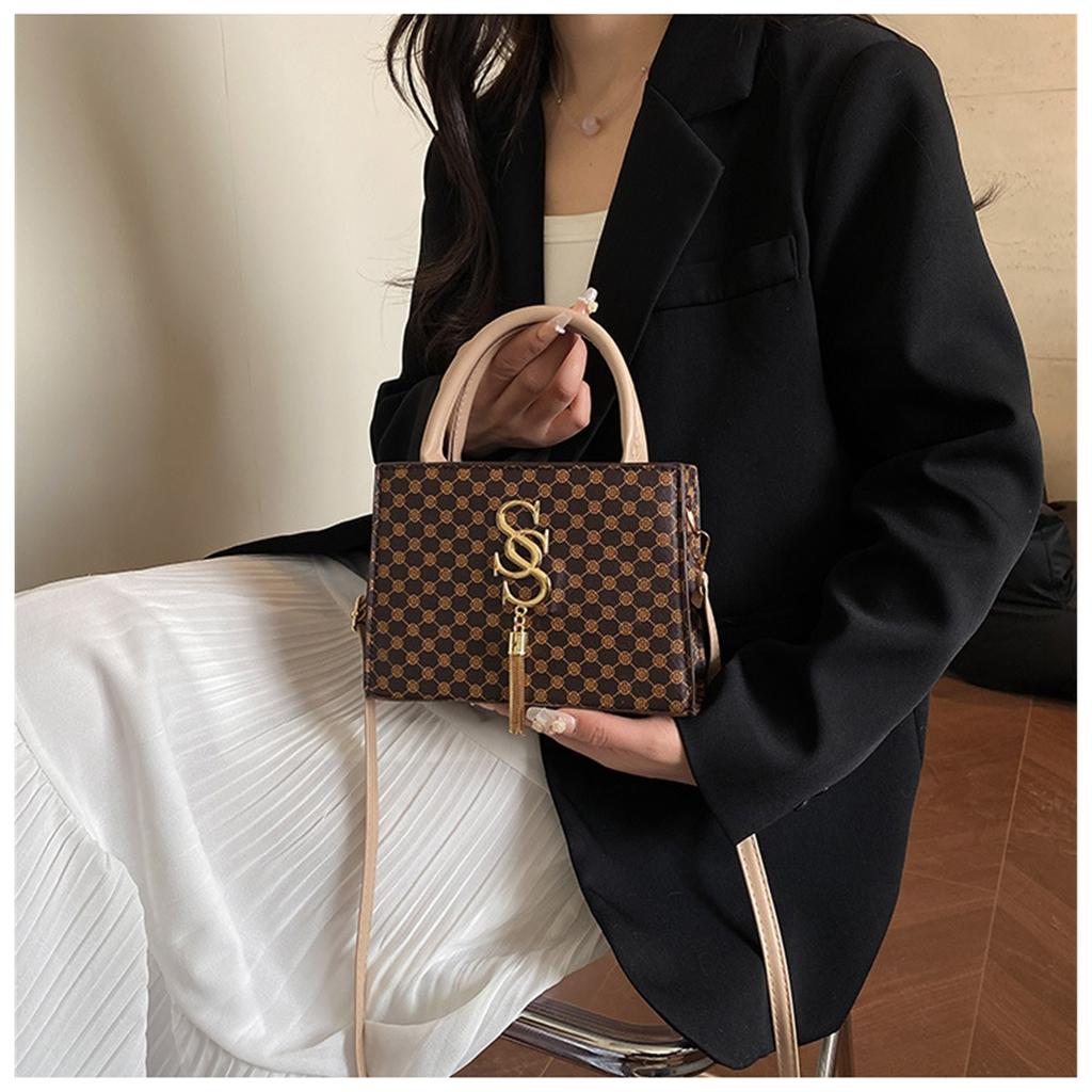 Letter Tassel Trend Fashion Retro Print Fashionable One Shoulder Handbag Small Square Women's Bag