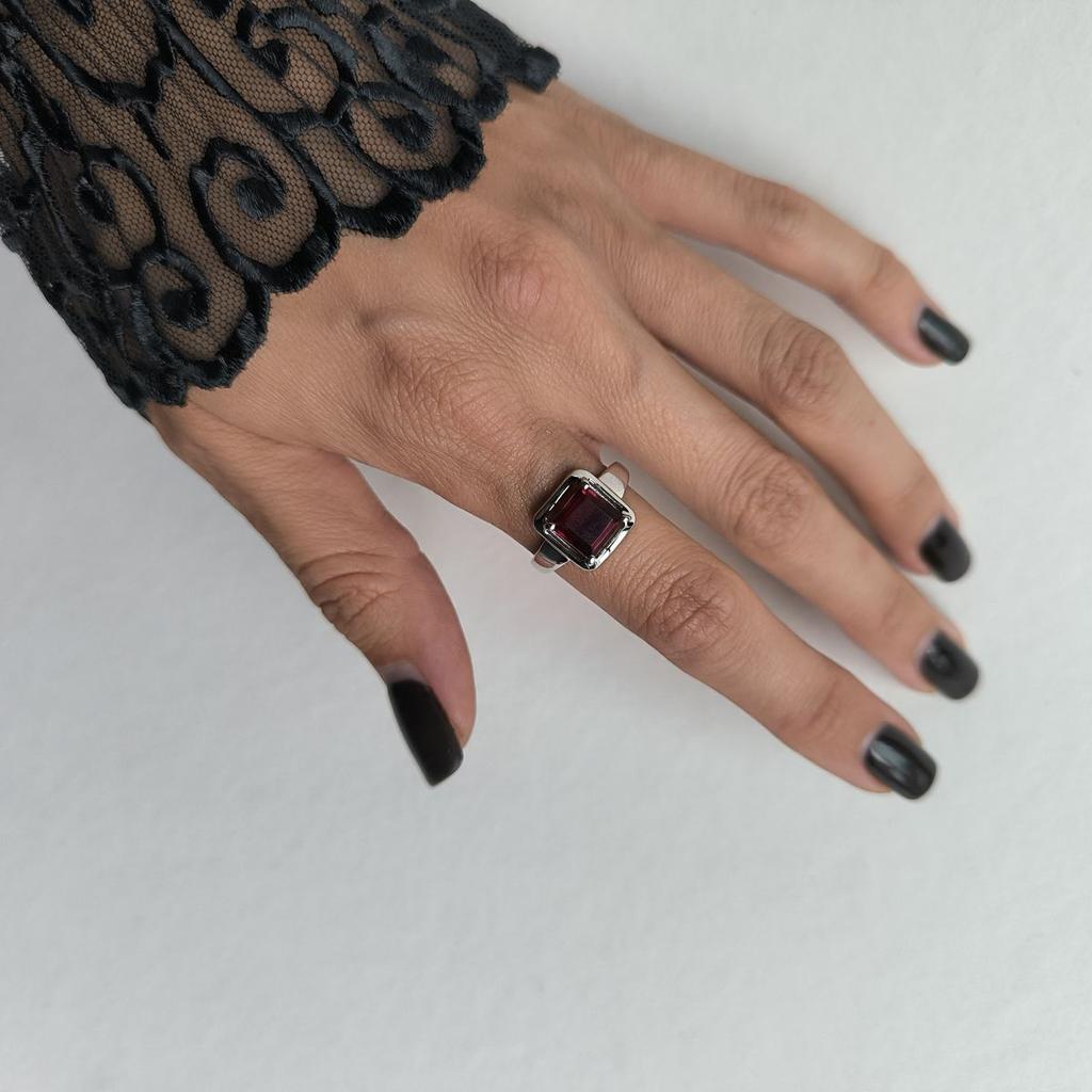 Silver Ring with Artificial Garnet Nano 2.092ct, Product Weight 3.98 Gr (60002298)