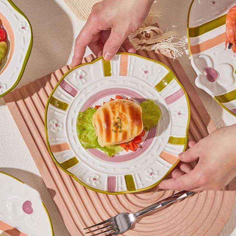 Exquisite Relief-Keramikteller, niedliche unregelmäßige Salat-Dessertschalen, köstliche Haushaltsgerichte, Steakteller, einzigartiges Geschirr