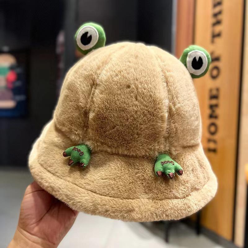 Women College Style Plush Frog Decorated Fisherman Bucket Hat Warm Adjustable Short Brim