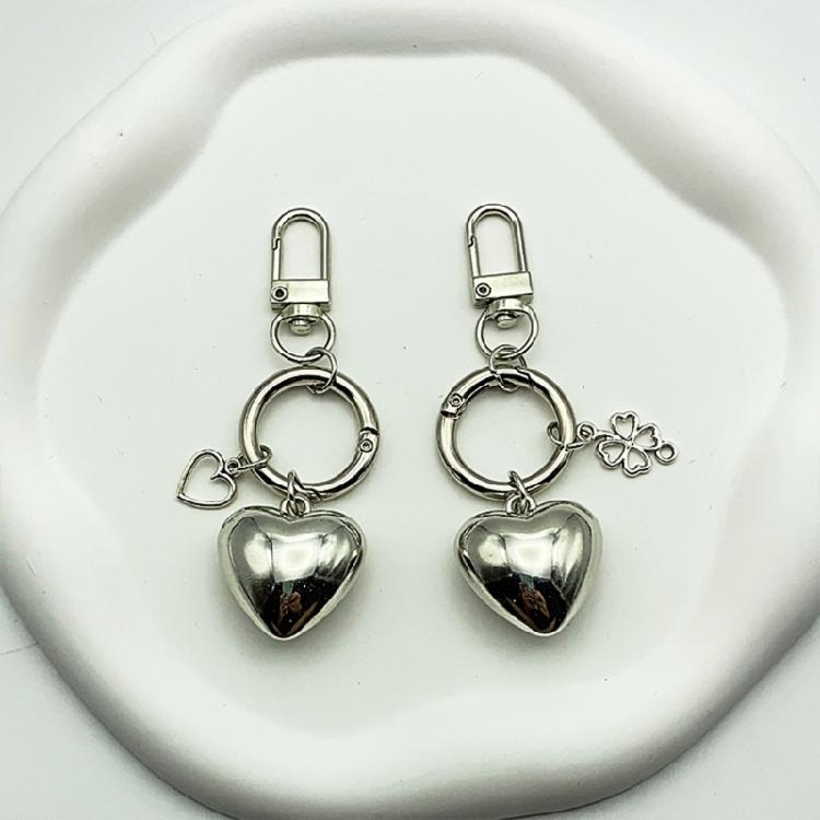 Unique Heart Shaped Keychain Mobile Phone Charm Elegant Jewelry Decoration Fashionable Accessory Portable Keychain