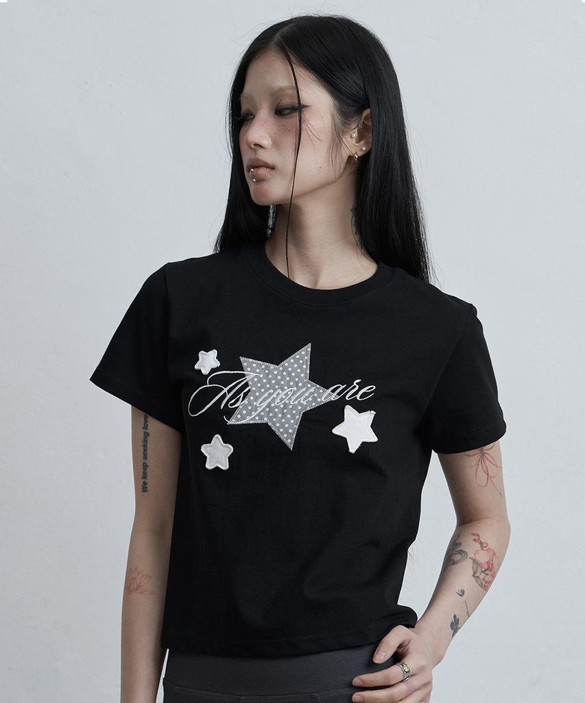 Aejeuyua Star Patch Loose Crop T-Shirt Black