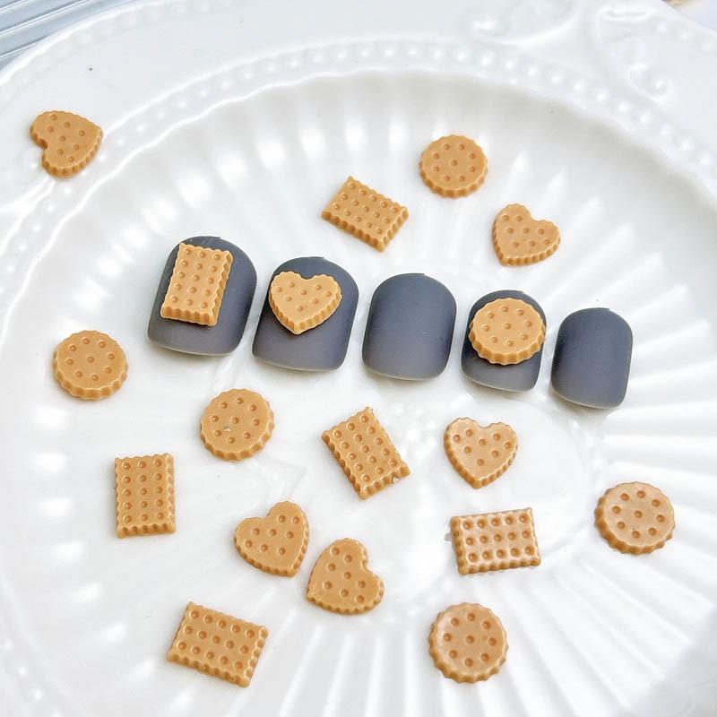 New Hot-Selling Realistic Food Play Glow-in-the-Dark Resin Cookie Accessories DIY Cream Glue Hair Clips Nail Art Decorations Wholesale