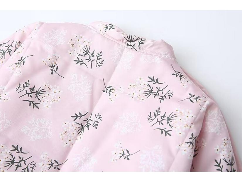 2024 Winter Women's European Style V-Neck Print Flare Sleeve Cotton-Padded Jacket