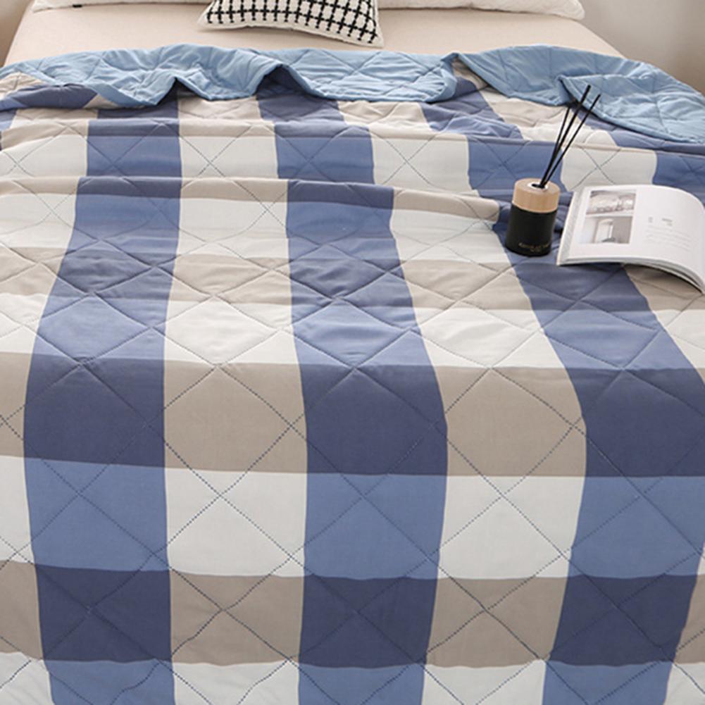 Polyester Quilt Summer Quilt Breathable Lightweight Comforter Soft Queen Blanket For Summer Machine Washable Skin-Friendly