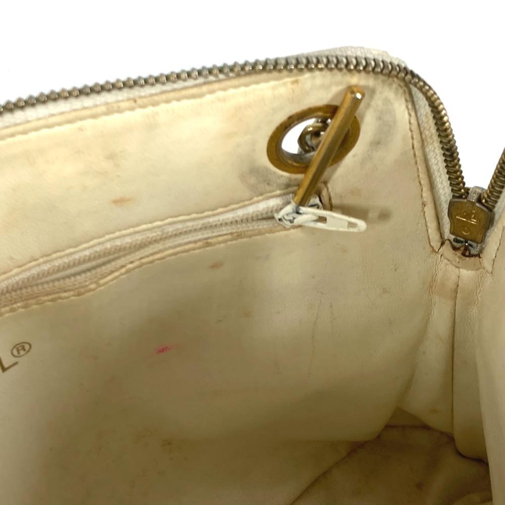 CHANEL vintage Matelasse Quilted Logo Double Chain Shoulder Bag Leather White