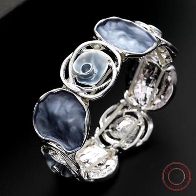 Originales ausgehöhltes Patchwork-Armband mit Rosenmotiv, kreatives, florales Damen-Armband
