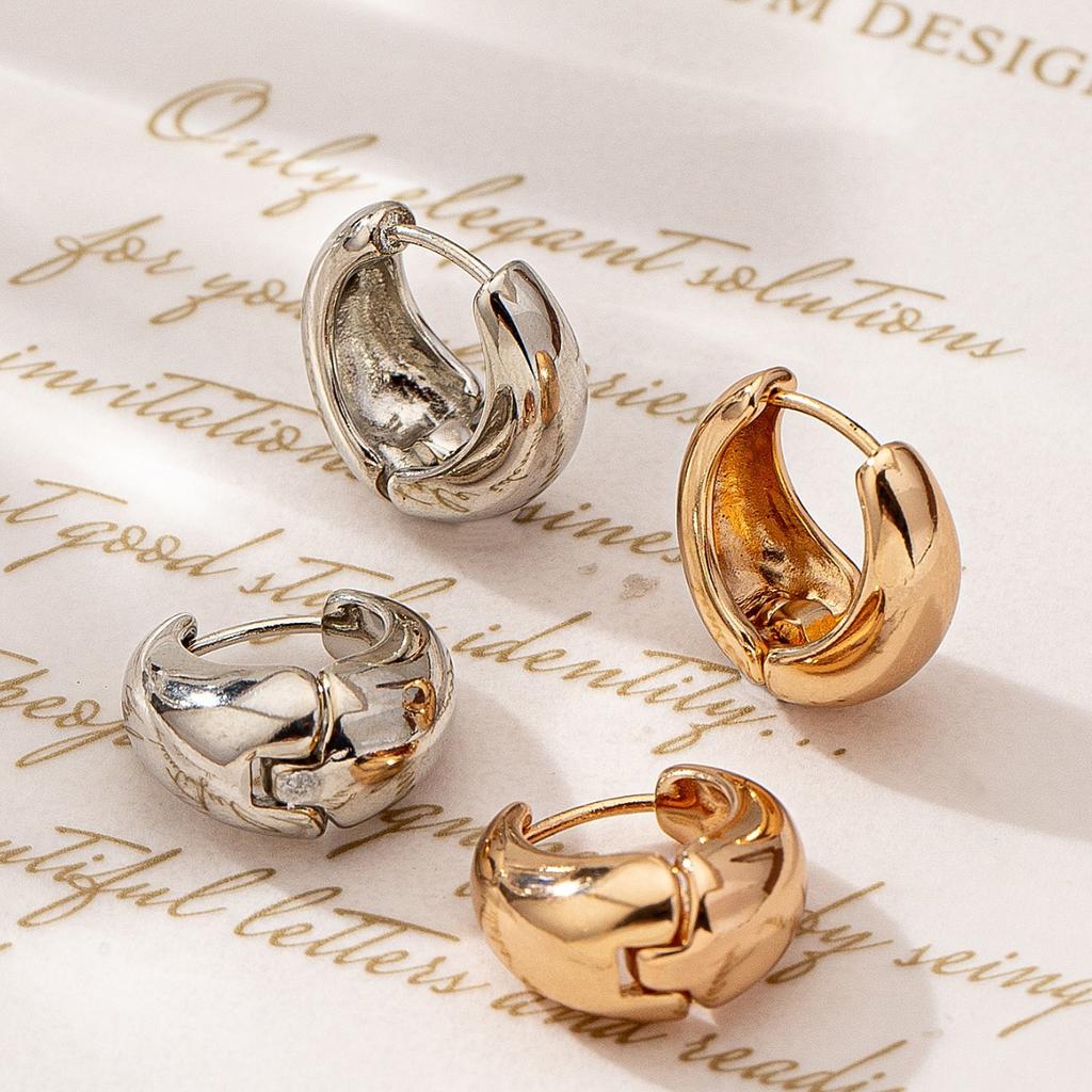 New Smooth Geometric Ear Buckle Simple Temperament Versatile Earrings