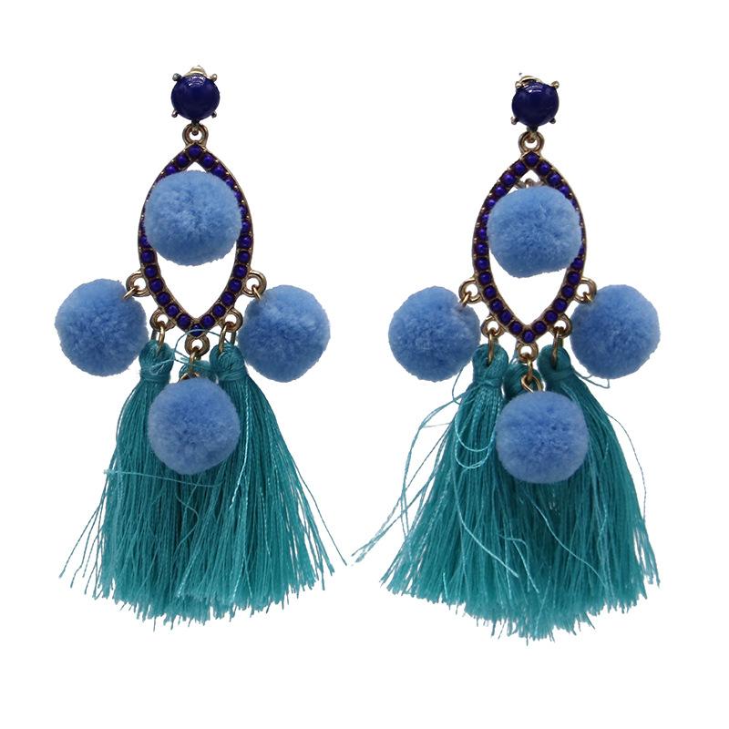 Bohemian Hairball Earrings Women'S Color Fringed Exaggerated Temperament Photo Photography Earrings Accessories Fashion Earrings