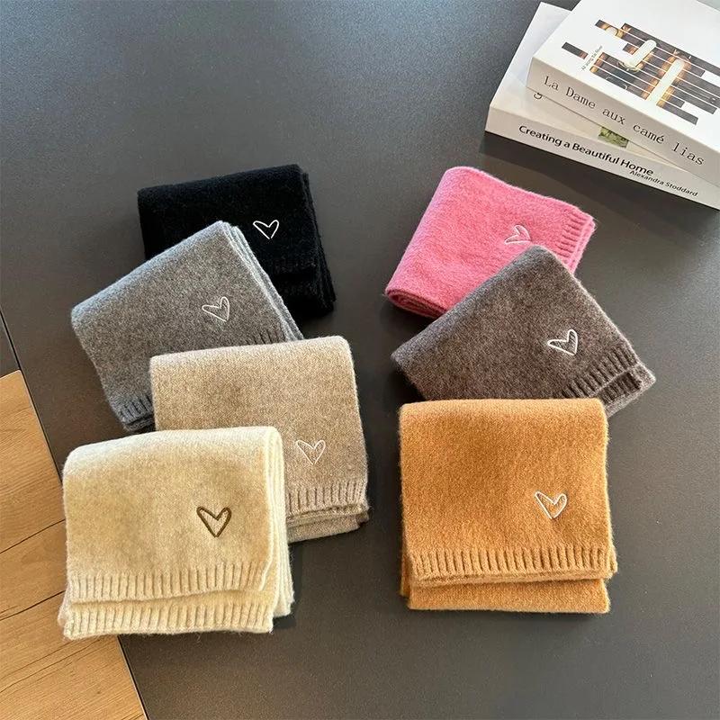 2025 Korean Version of Children's Scarf Autumn and Winter Boys and Girls Warm Love Foreign Style Versatile Baby Bib Trend