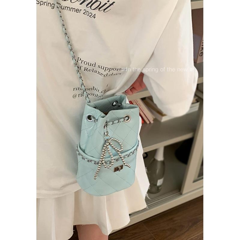 Niche Fashion Women's Small Satchel 2025 New Diamond Chain Bag Simple and Versatile Messenger Bucket Bag