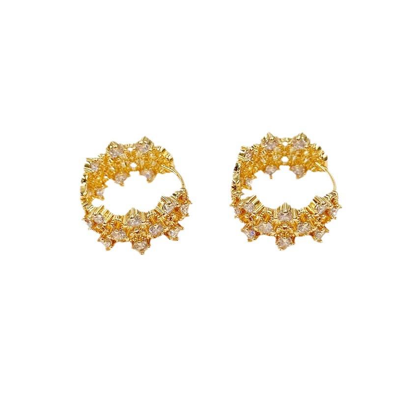 Niche Design Earrings, Ear Buckles, Women'S Personality Diamond-Encrusted Short Earrings, Hollow Zircon Earrings, Spot.