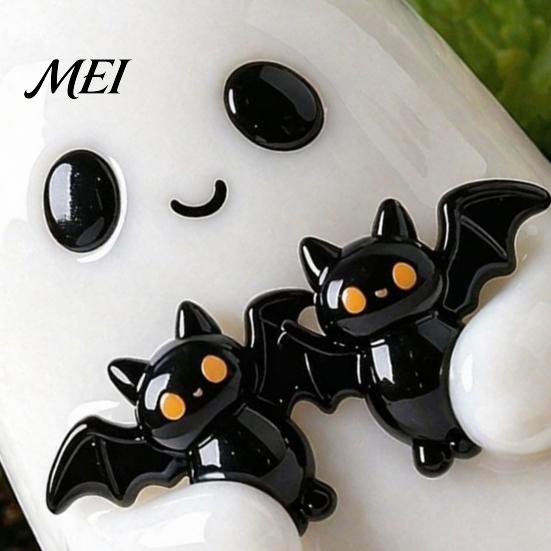 Durable Resin Ghost Figurine Halloween Figurine, Cute White Statue with Bats, Weatherproof for Gardening Ornament Home Mantel Tabletop Decor