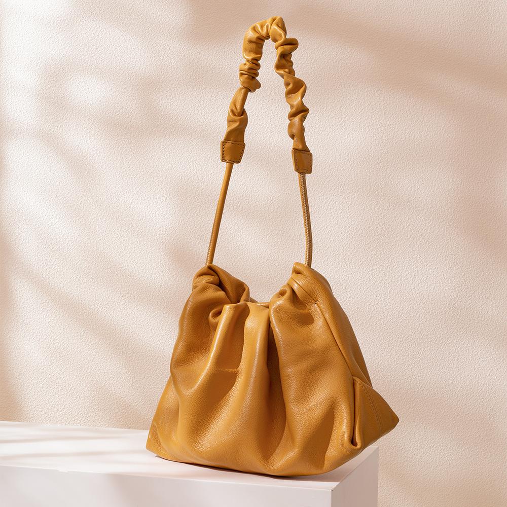 Premium leather women's bag designer new drawstring cloud bag simple wind messenger bag niche shoulder pleated bag