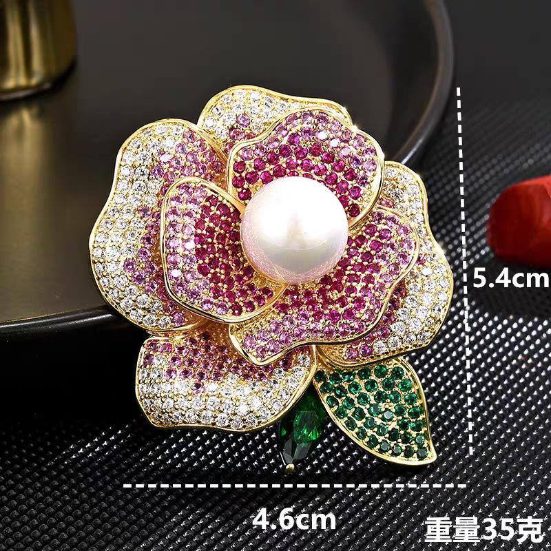 

2 New Camellia Crystal Brooch Pink Green Contrast Pin Fashion Simple Atmosphere Clothing Accessories Corsage разноцветный