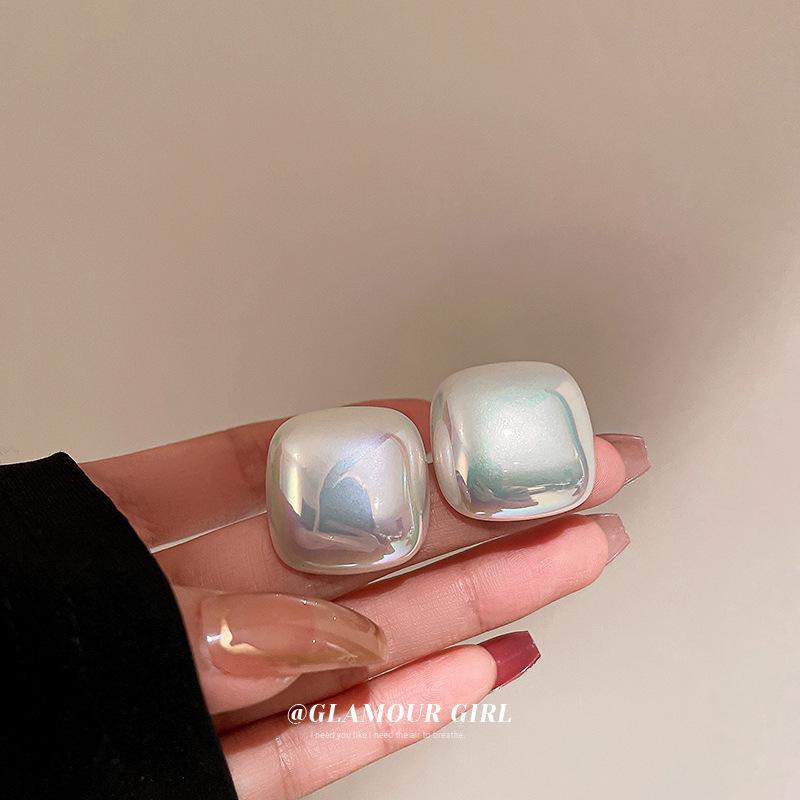 Silver Needle Pearl Geometric Earrings: Korean Simple French Style, Daily All-Match for Women