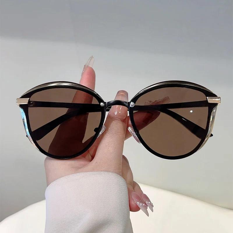 Óculos de Sol Vintage Oversized Femininos Novos na Moda Espelhados para Exterior Casual Tons Ins Estilo Coreano Trendy Decor Óculos de Sol