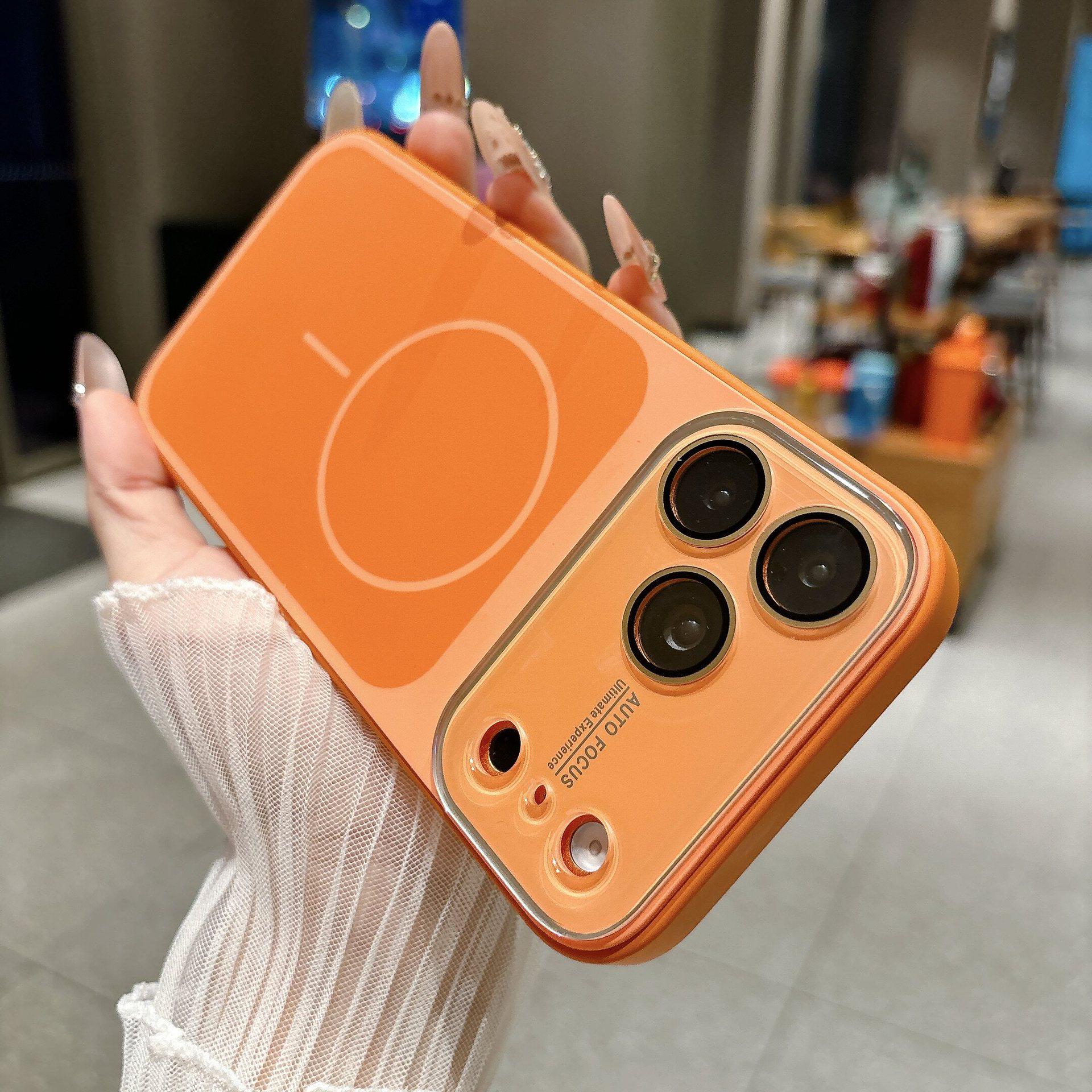 

iPhone 17 Pro Max Liquid Silicone Magnetic Case with Large Lens Film Compatible with Apple 16-17. iPhone 17 оранжевый