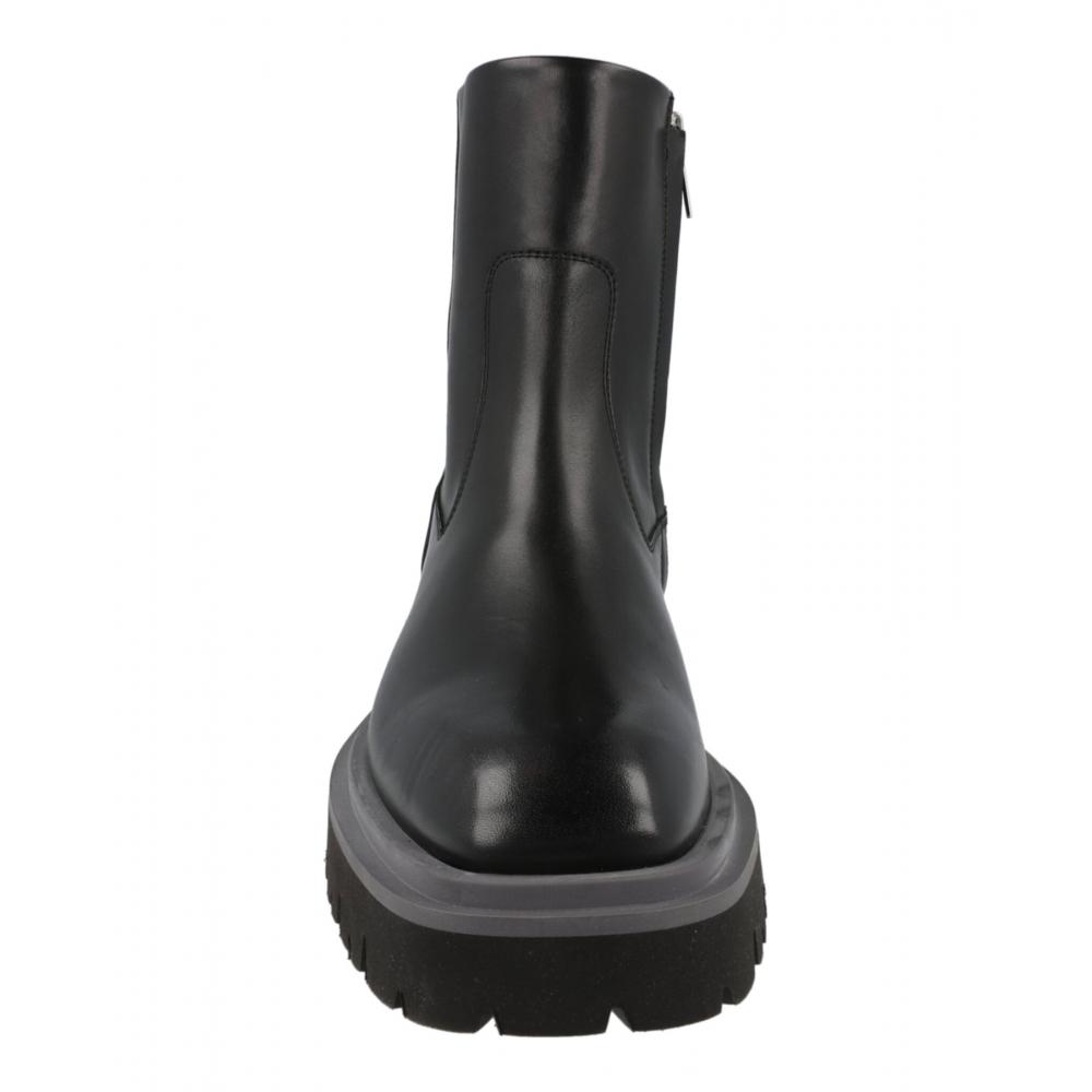 Salvatore Ferragamo Fulvio Ankle Boots Black