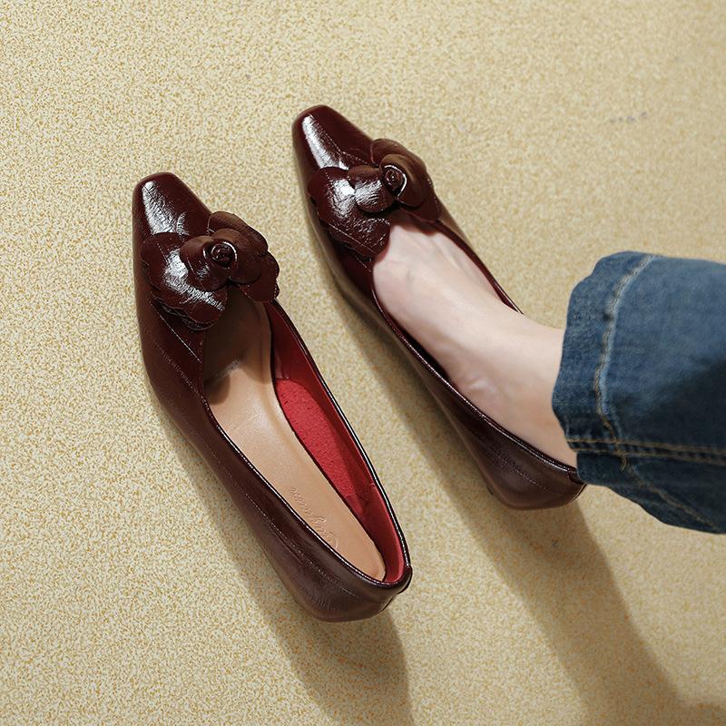 French retro camellia light mouth low heel single shoes women's 2025 new Huizhou women's shoes small square head v mouth middle heel shoes