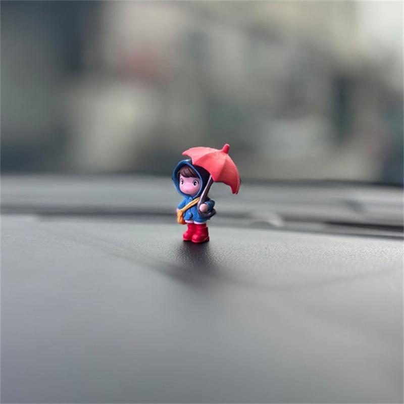 Cute Umbrella Couple Car Interior Decoration Action Figures Auto Rearview Mirror Dashboard Ornaments For Car Accessories