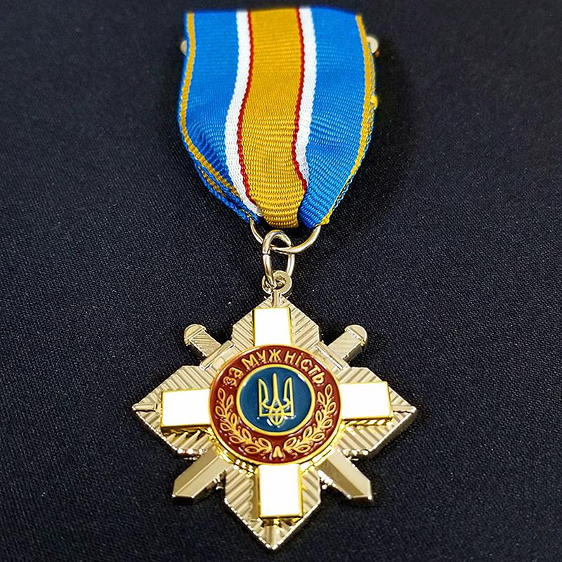 1Pc Ukraine Cross Metal Badge Copy Metal Badges Uniform Accessories Photography Propsmedal Of Courage, Military Merit Collection