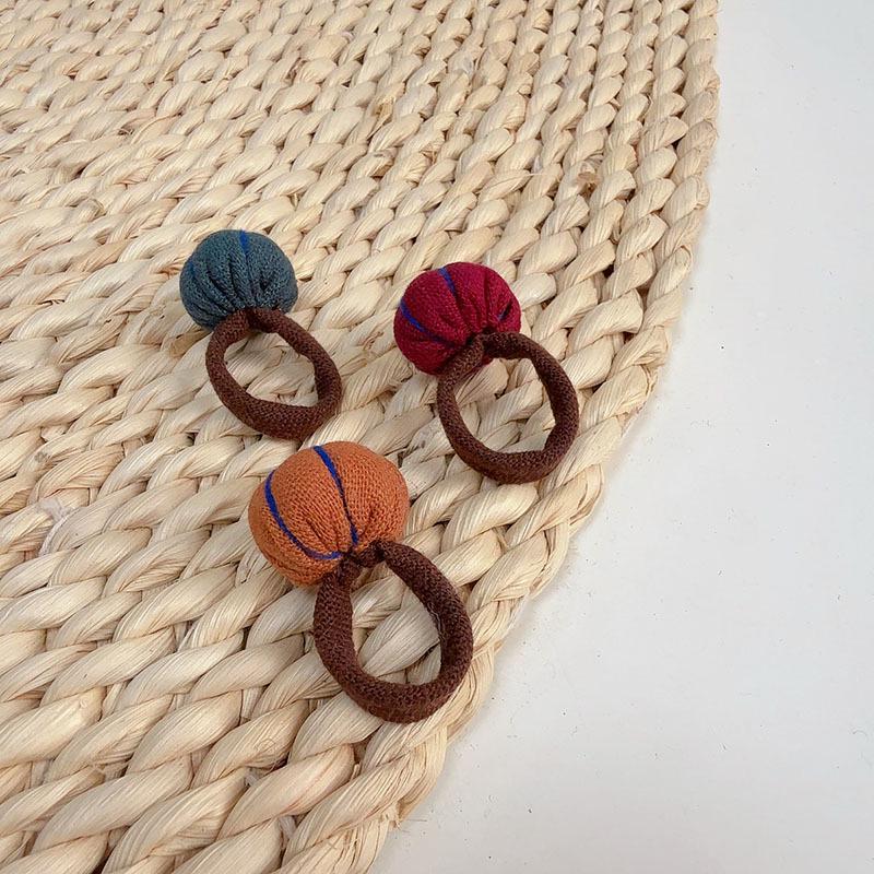 Dreieckstuch aus Seide im Retro-Stil – schmales Hals-Accessoire für Damen im Sommer