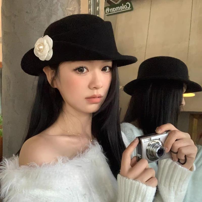 Autumn Winter Fedoras For Women Outdoors Warm Hepburn Style French Elegant Pearl Flower Beret Hat Vintage Studio Fisherman Hat