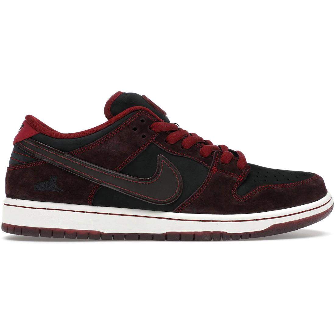 

Sneaker Nike SB Dunk Low Riot Skateshop(FZ1289-200) 38