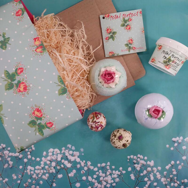 

BOMP COSMETICS Porcelain Peony Bath Blaster