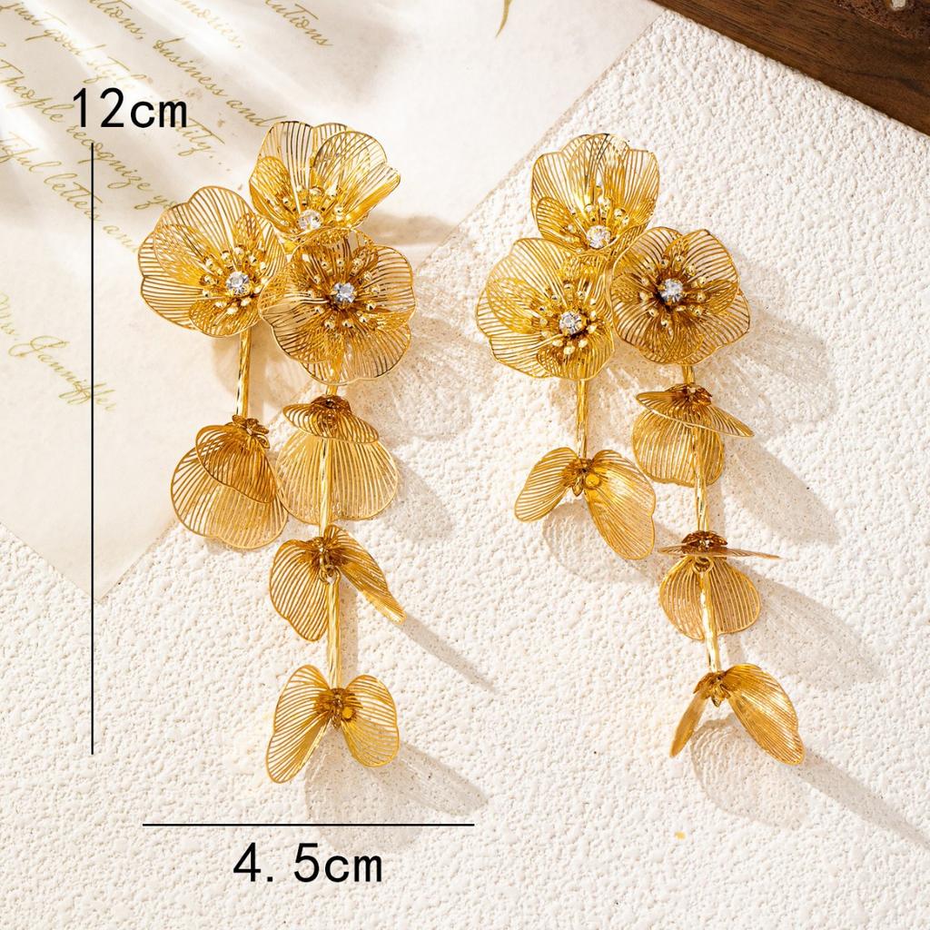 New Light Luxury Metal Diamond-set Exaggerated Long Fringed Flower Earrings Creative Temperament Flower
