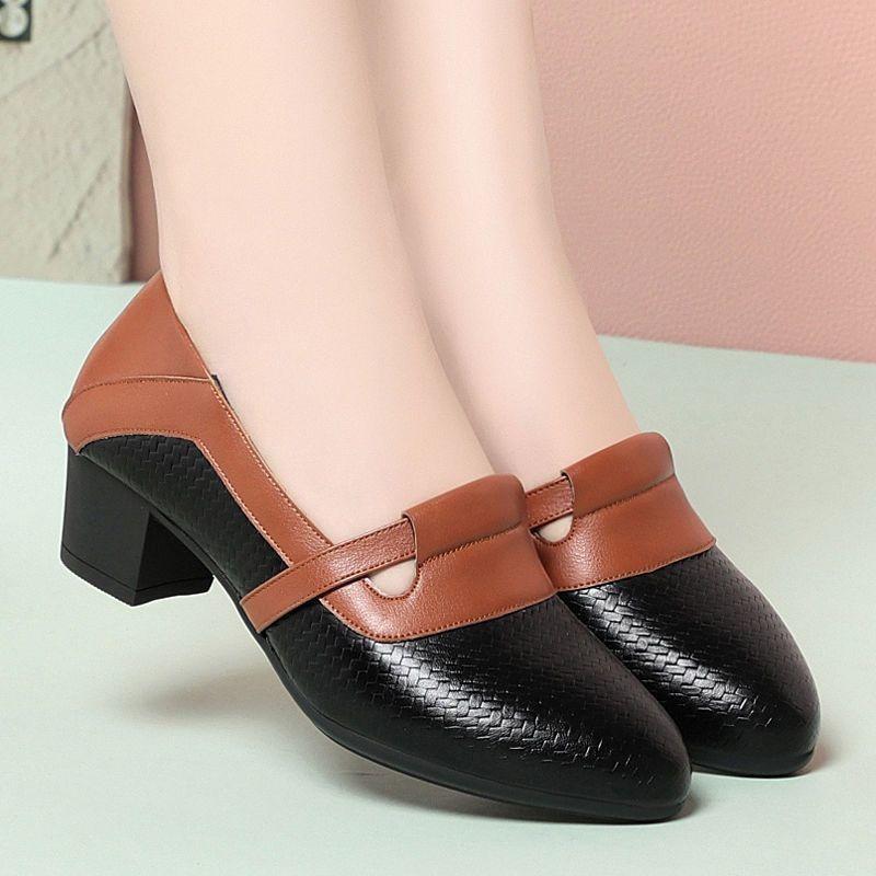 

Женские туфли-лодочки, осенние новинки, толстый каблук, светлая подошва, сочетание цветов, маленькие кожаные туфли, мягкая подошва, удобные туфли на одной педали 40 чёрный