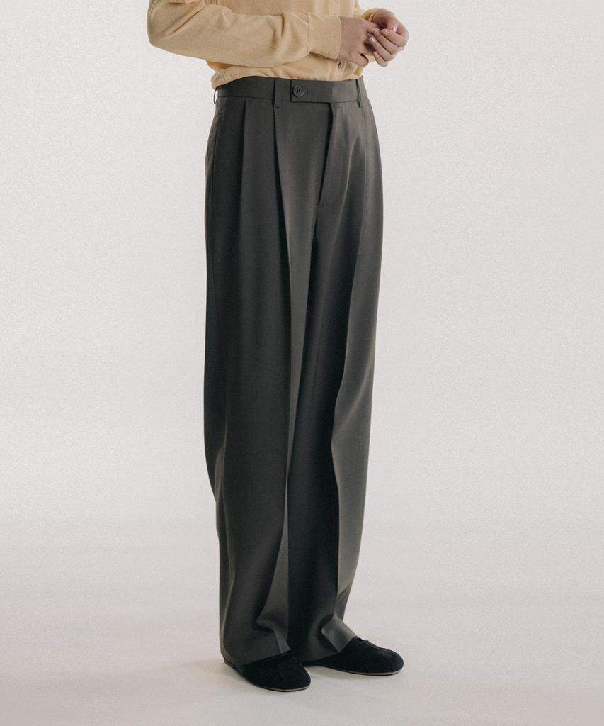 Beullaengkeulumumeon Chilling Pants_Moss Brown