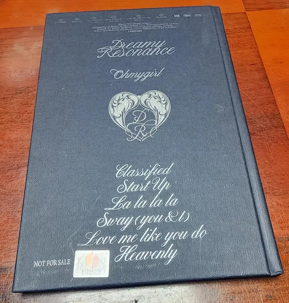 OH MY GIRL Dreamy Resonance Autographed Album Used