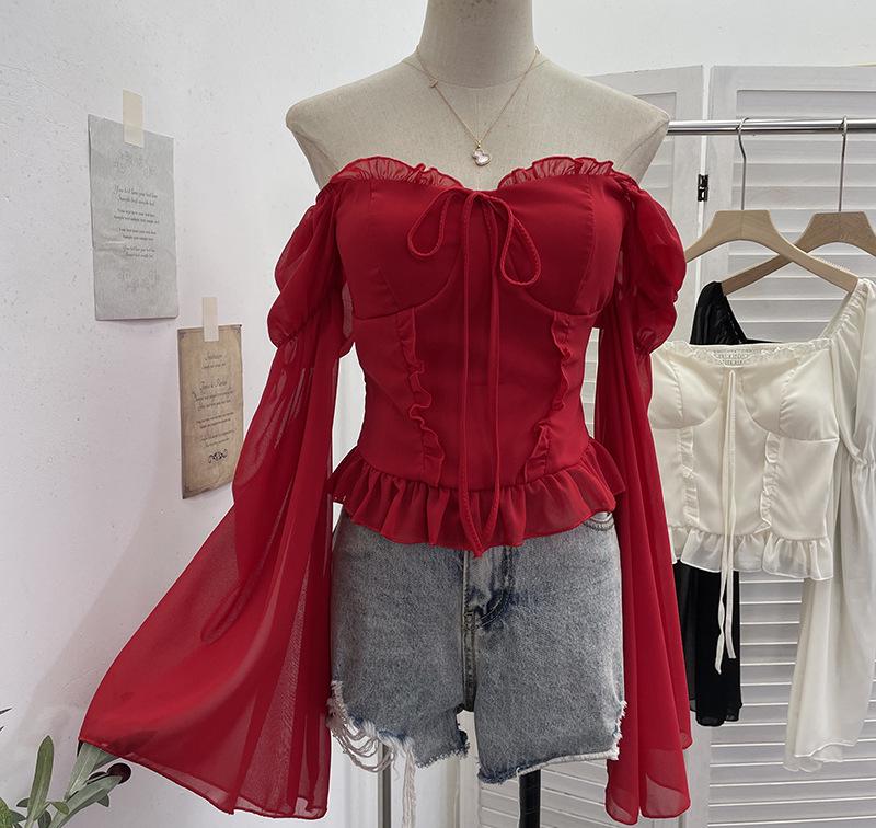 

Однотонный шифоновый топ с цветочным принтом, на одно плечо, со шнуровкой-бантом, рукавами-колоколами и вставными чашечками One size красный