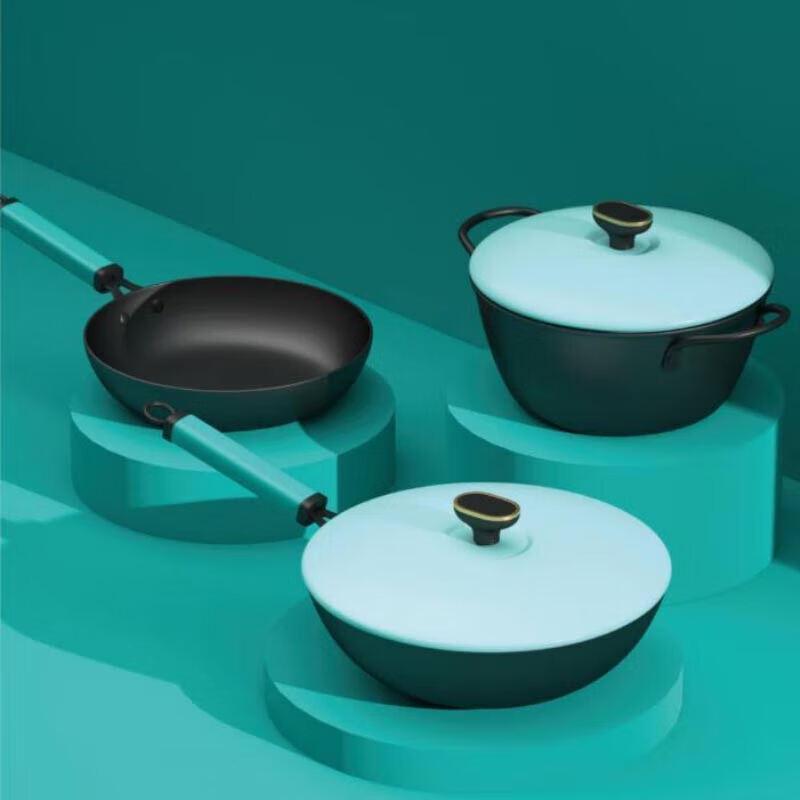 DStt Cast Iron 3-Piece Cookware Set