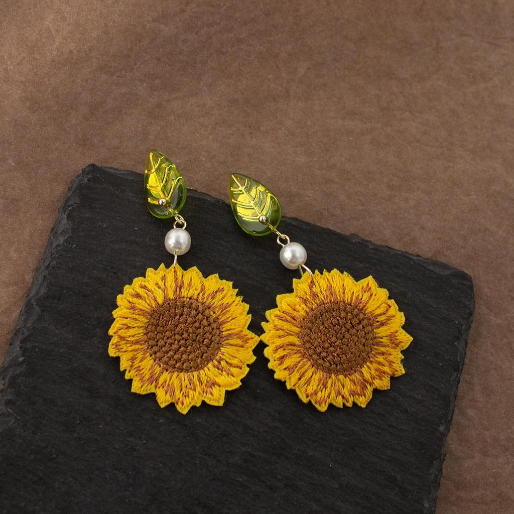 Orecchini Fiore di Girasole: Orecchini a Bottone Stile Foresta con Foglie Piccole per Donna - Clip per Orecchie dal Fascino Pastorale