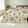 Cozy Flannel Fleece Blanket – Cute Claw Print, Skin-Friendly Warm Throw for Home, Christmas & Halloween