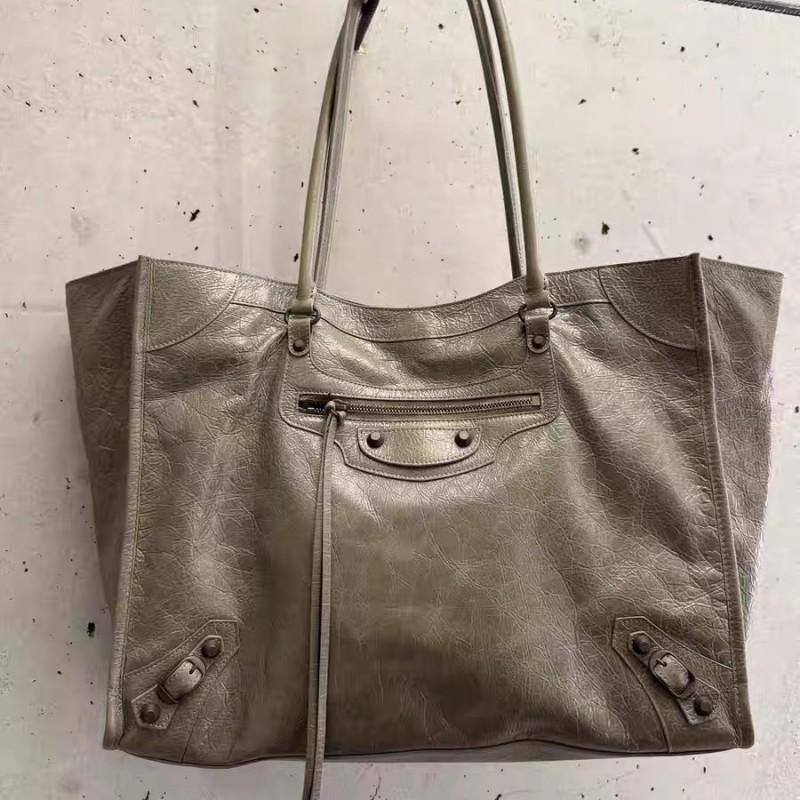 2025 Winter Streetwear Oversized Canvas Tote Bag With Studs Black Olive Green Soft-Medium Rigidity Crossbody Or Handheld