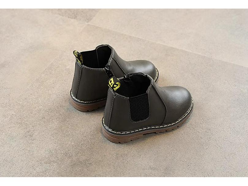 Martin-Stiefel für Kinder: 2025 Herbst/Winter, Schwarze Kurzstiefel im koreanischen Stil für Mädchen und Jungen, Britischer Stil, Weiche Sohle.
